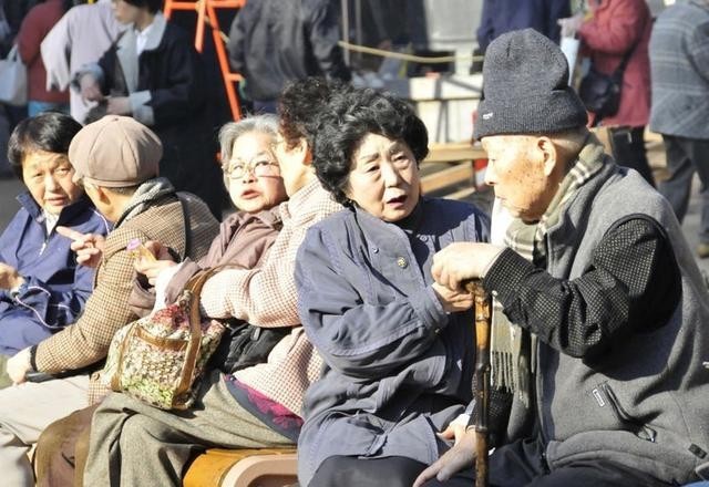 日本老人人口最新,日本老人人口最新?tīng)顩r及其影響，一種觀點(diǎn)的分析