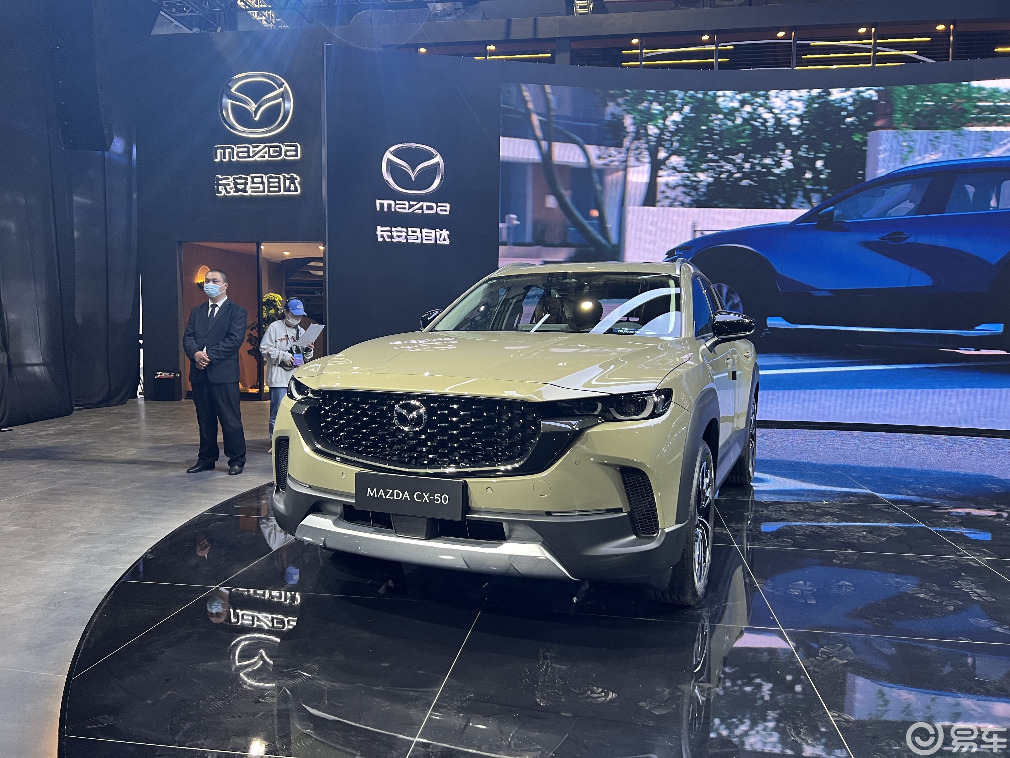 最新車輛發(fā)展動態(tài)及影響，某某觀點深度解析