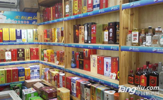 最新煙酒店，自然美景的探索之旅